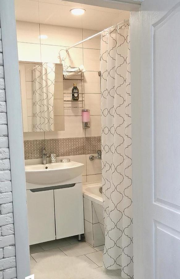 Studio Apartment in the center Shostka Esterno foto